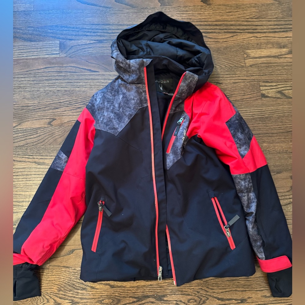 Boys Spyder Ski Coat, Size 12, with detachable hood. Like new condition